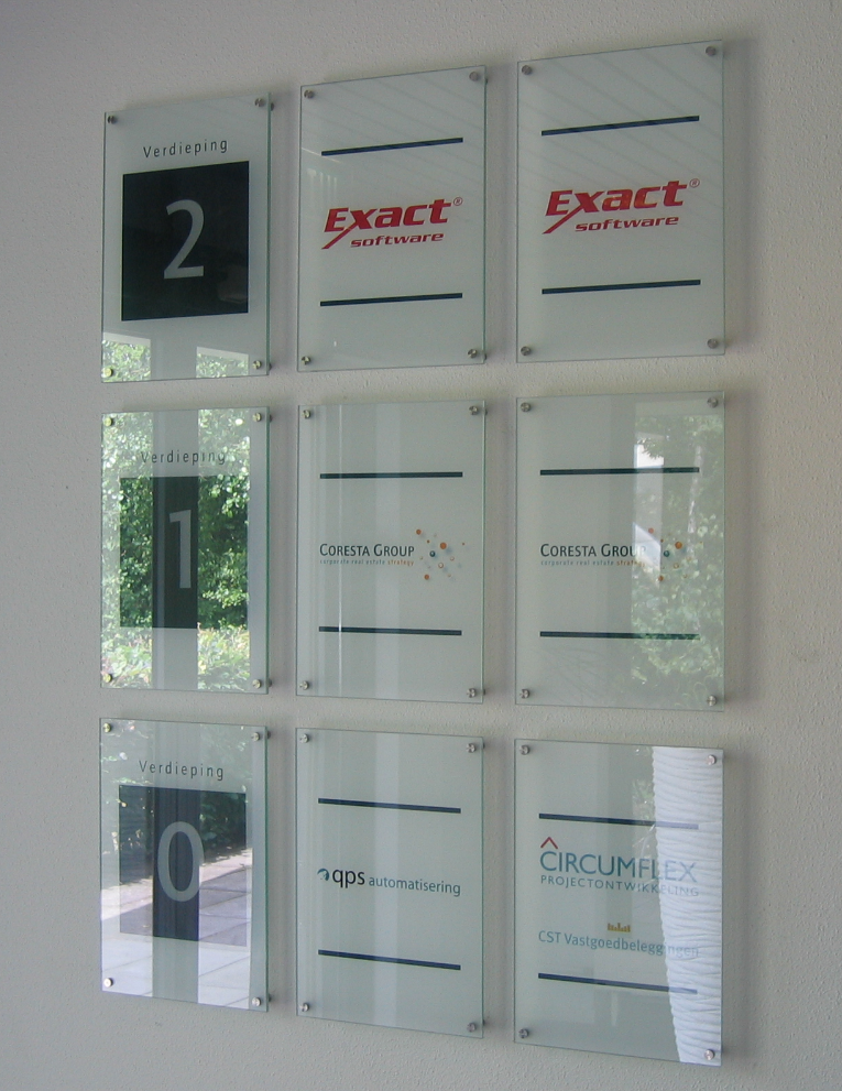 Glazen wandbord (2x4mm)