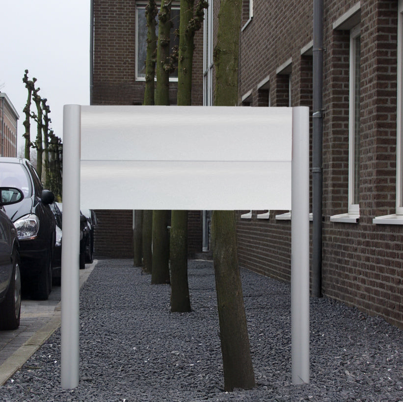 Outdoor Frame ø90, voorzien van tekstpanelen 250 mm hoog